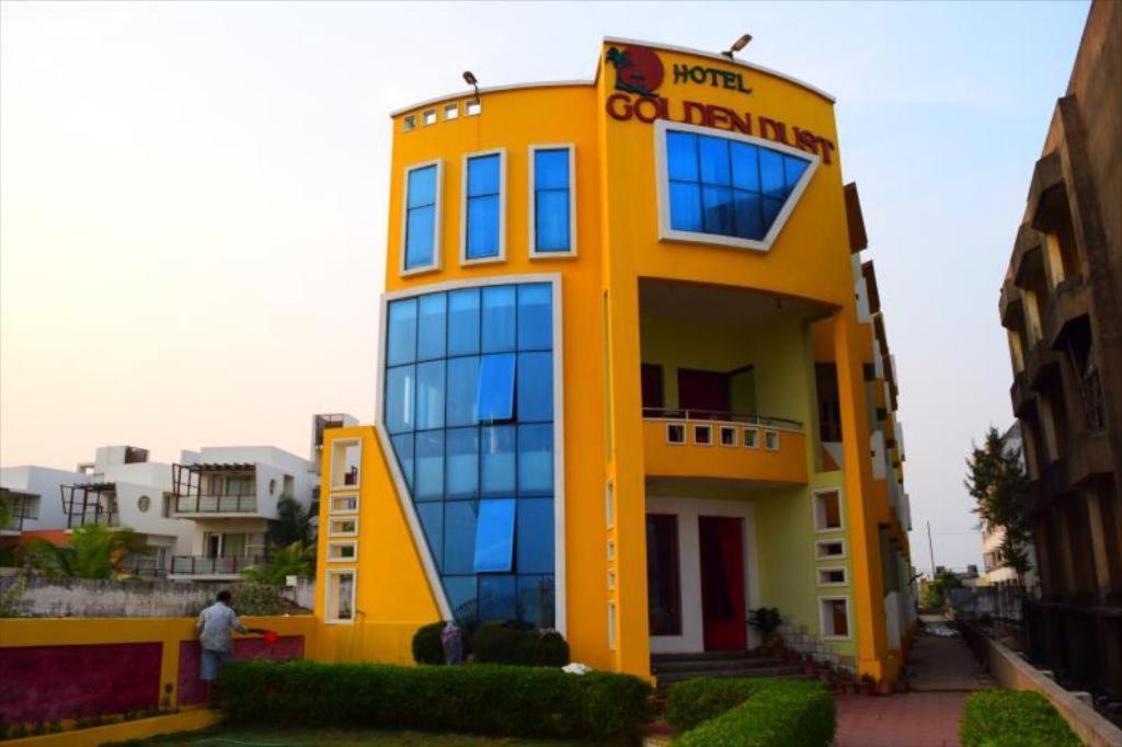 Hotel Golden Dust Puri Buitenkant foto